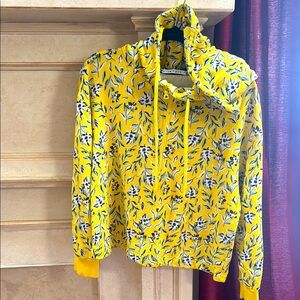 ALICE + OLIVIA quinlan bright yellow Floral half zip crop Hoodie sz L